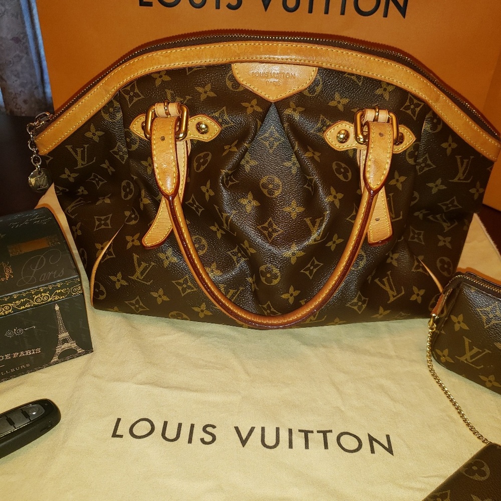 ❤Authentic Louis Vuitton Tivoli GM ❤